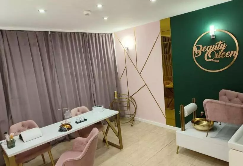 ホテル Korona Palace