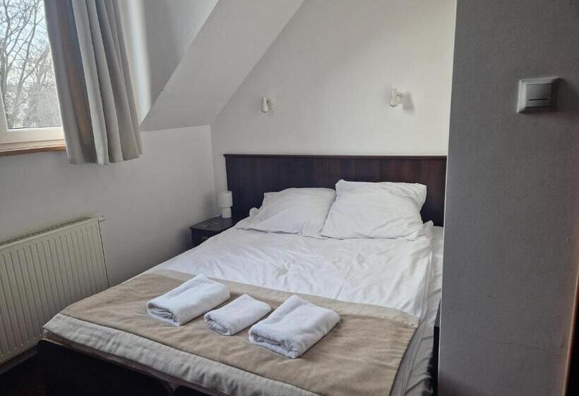 Отель Korona Palace