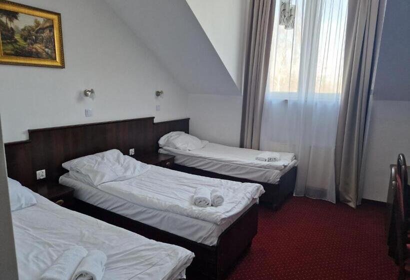 Отель Korona Palace