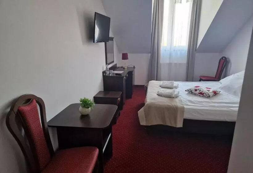 ホテル Korona Palace