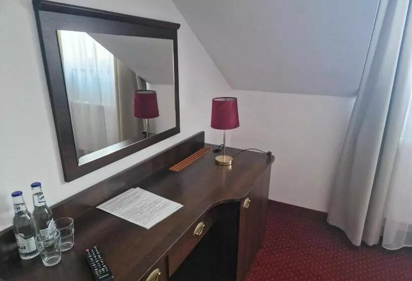 ホテル Korona Palace