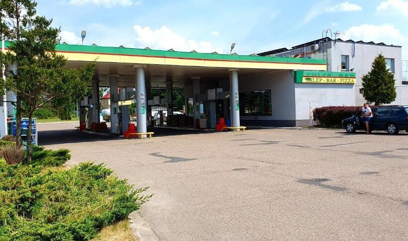 Motel Na Stacji Paliw