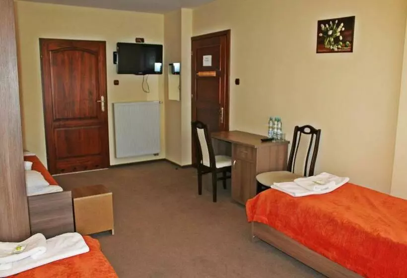 Motelli Pod Strzechą