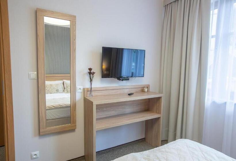 پانسیون Parkowa 3