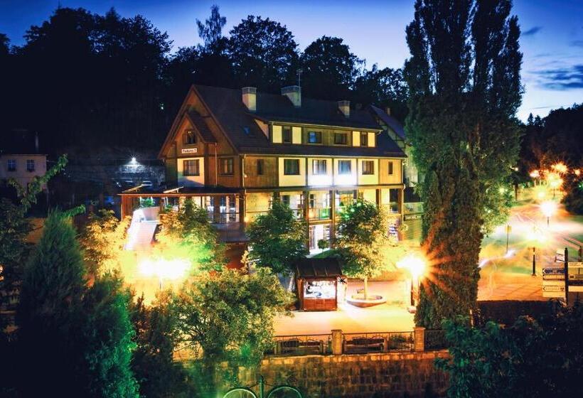 پانسیون Parkowa 3