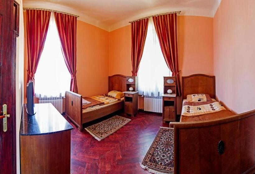 פנסיון Villa Bergera