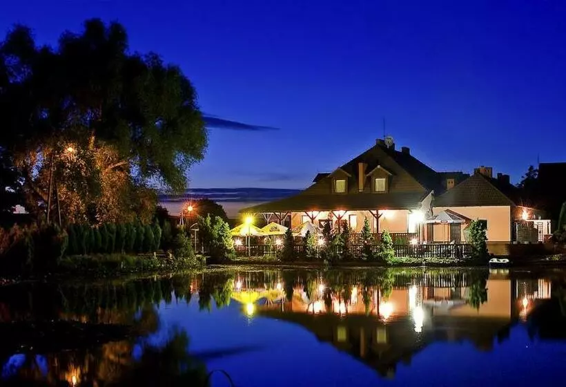 Lomakeskus Nad Stawem