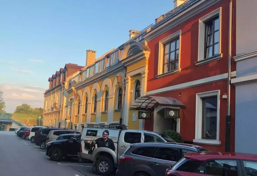 ユースホステル 77