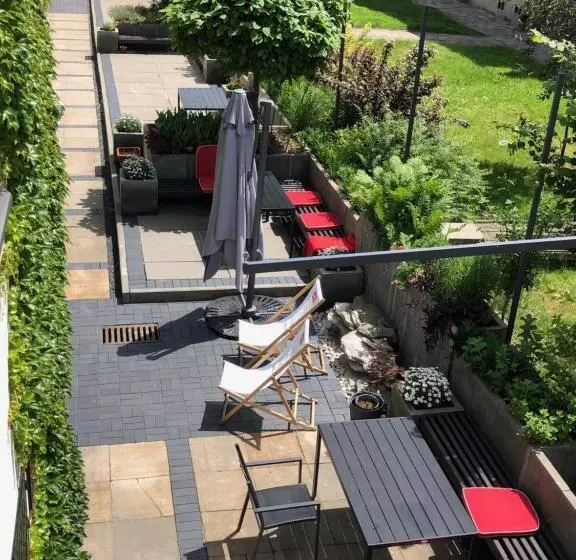 ユースホステル 77