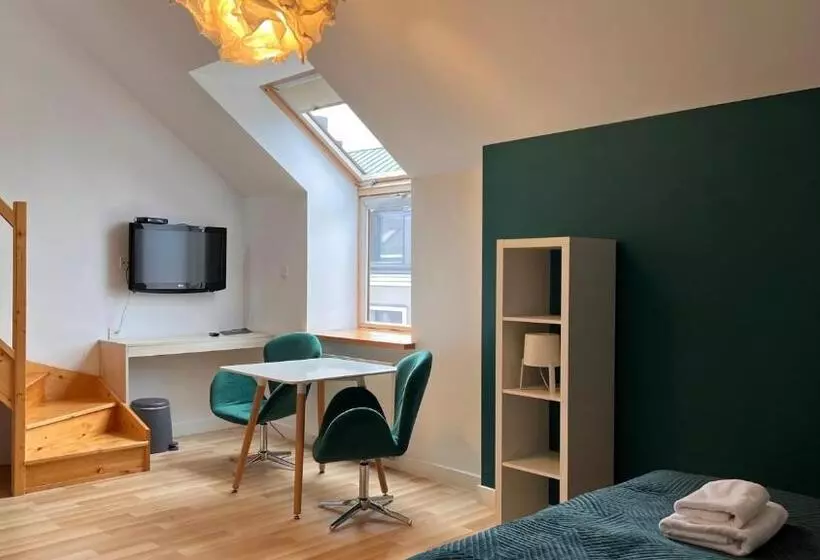 ユースホステル 77