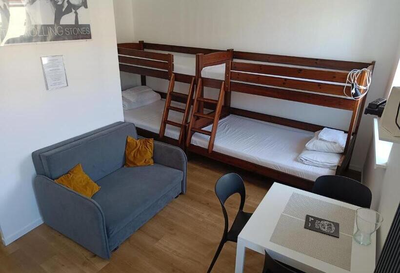 호스텔 Blues Rooms