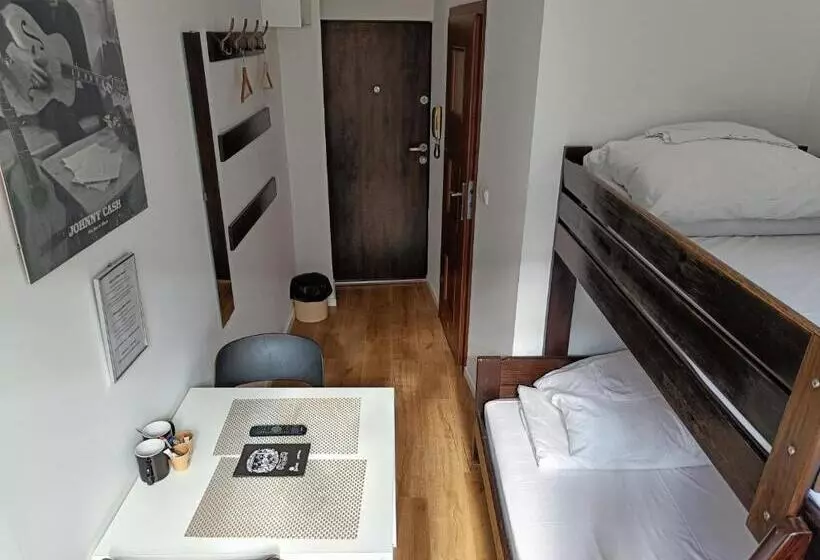 هاستل Blues Rooms