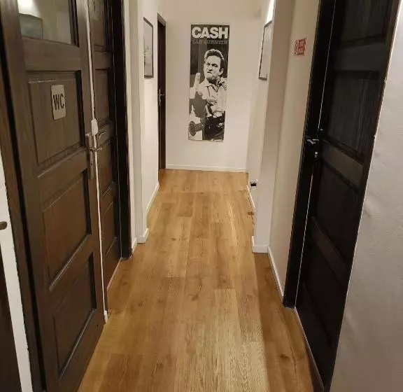 هاستل Blues Rooms