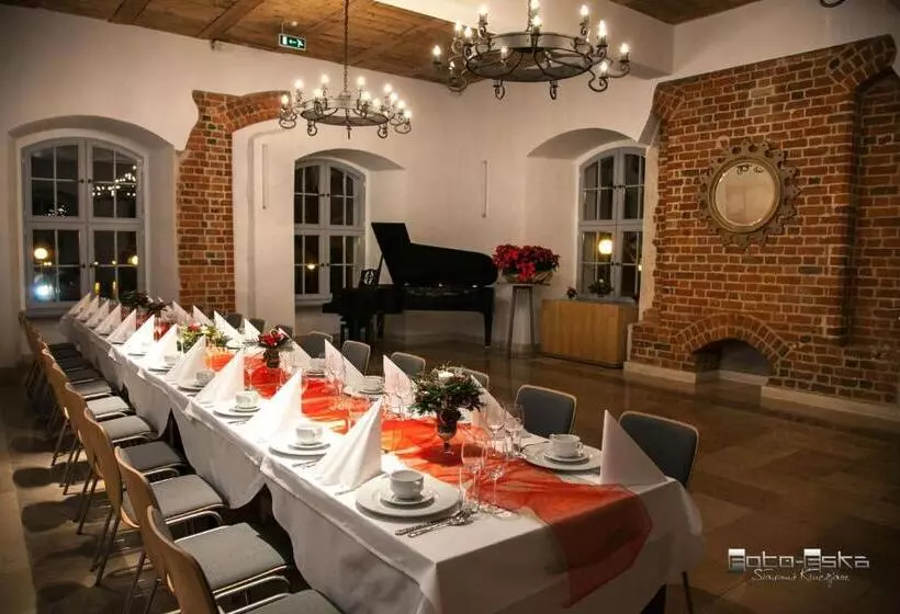 Retkeilymaja Centrum Konferencyjne Zamek