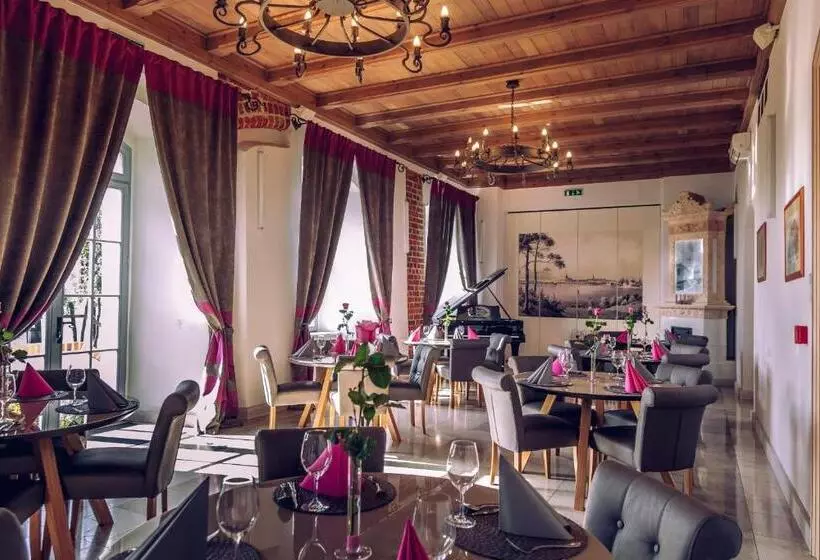 Retkeilymaja Centrum Konferencyjne Zamek