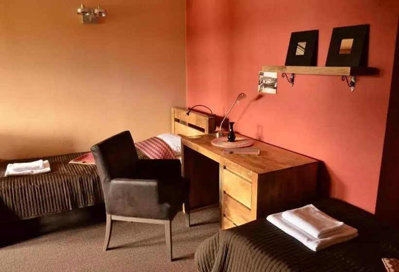 Retkeilymaja Centrum Konferencyjne Zamek