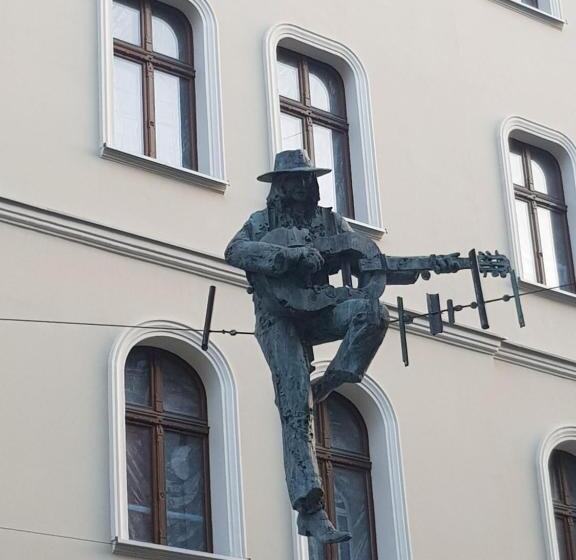 הוסטל Kaktus Guest House