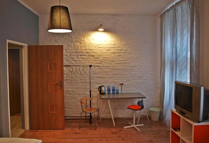 הוסטל Kaktus Guest House