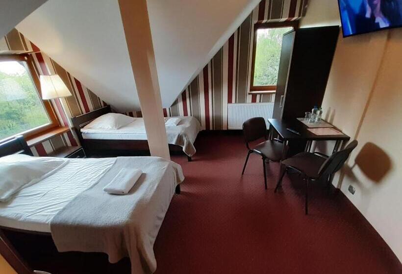 هاستل Route One Restauracja & Pokoje Hotelowe