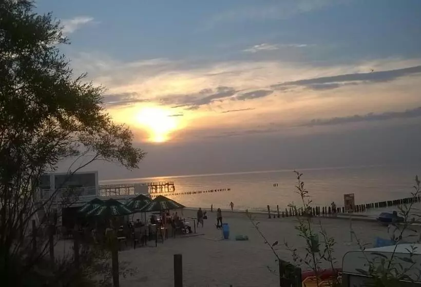 تختخواب و صبحانه Florian   Tuż Przy Plaży
