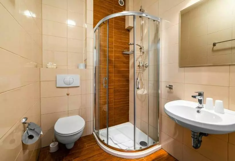 Aamiaismajoitus (B&B) Rezydencja Familia
