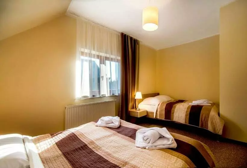 Aamiaismajoitus (B&B) Rezydencja Familia