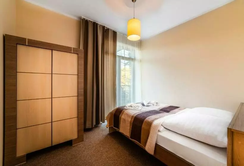 Aamiaismajoitus (B&B) Rezydencja Familia
