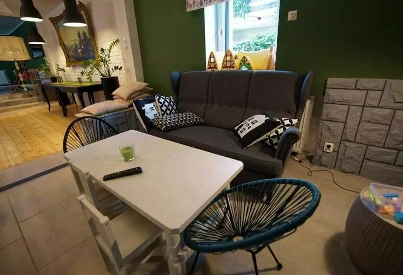 تختخواب و صبحانه Willa Weneda