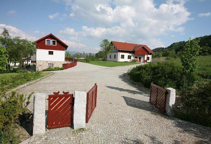 Bed and Breakfast Willa Wzgórze Poręba