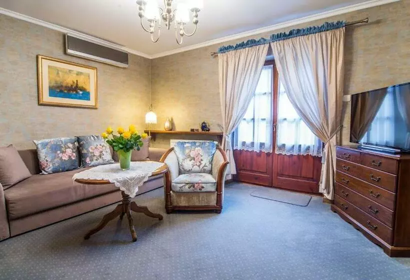 ホテル Dwa Księżyce