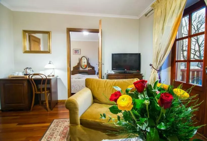 ホテル Dwa Księżyce