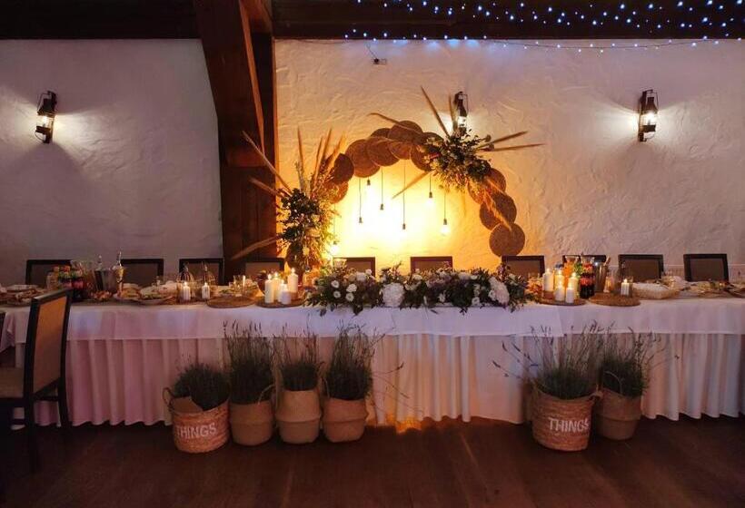 酒店 Karczma Zamojszczyzna