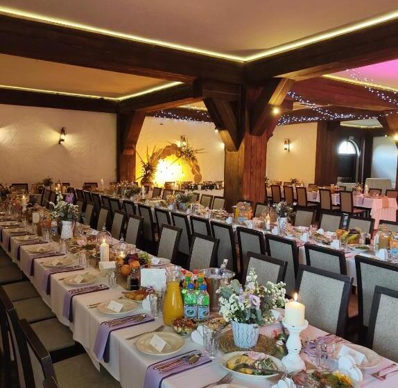 酒店 Karczma Zamojszczyzna