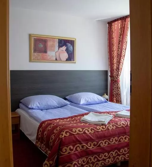 Hotelli Na Skarpie