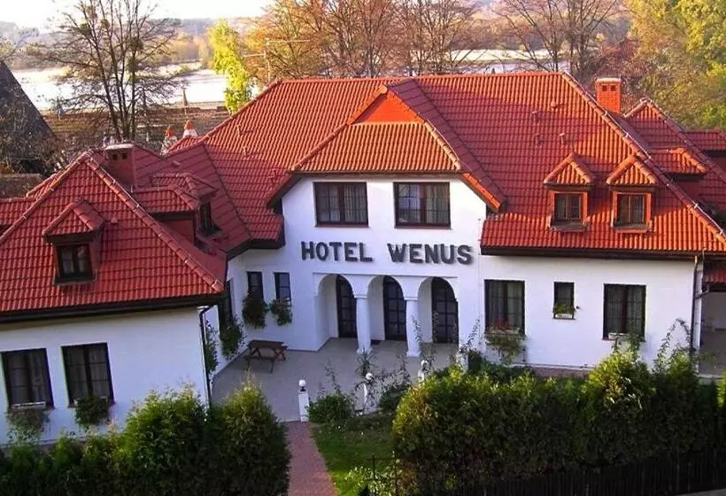 ホテル Wenus