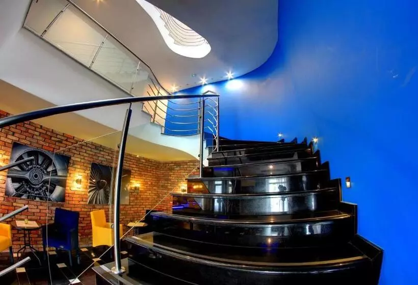 Motelli Auto Port Renice