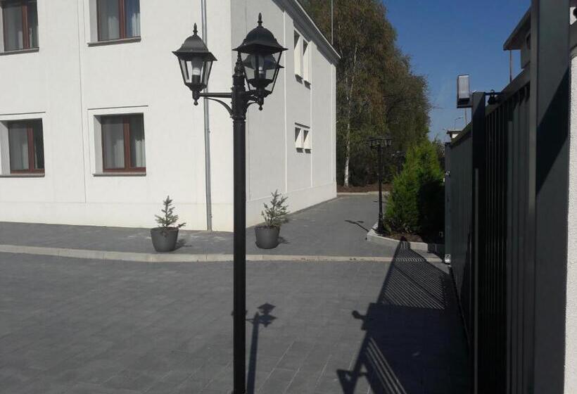 ペンション Centrum Konferencyjne Brancon