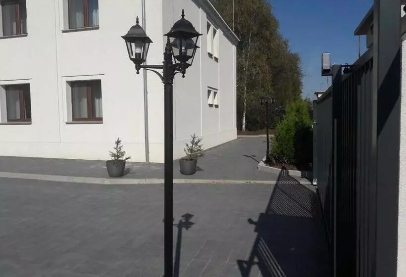 Majatalo Centrum Konferencyjne Brancon