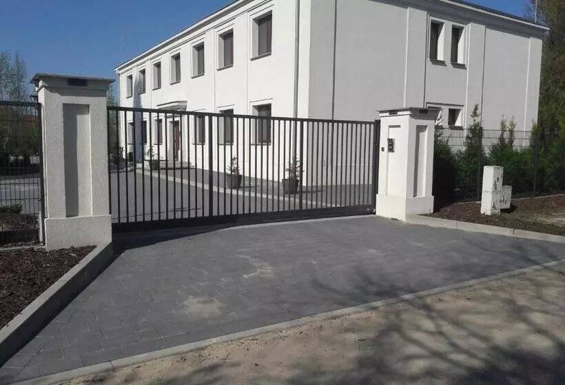 Majatalo Centrum Konferencyjne Brancon