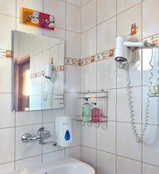 ペンション Ośrodek Wypoczynkowy Nad Jeziorem