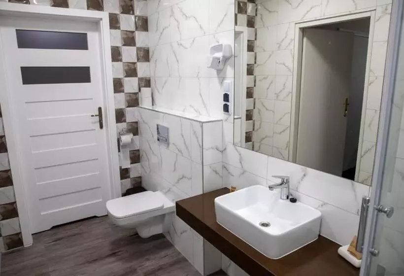 リゾートホテル Zacisze Natura Tour