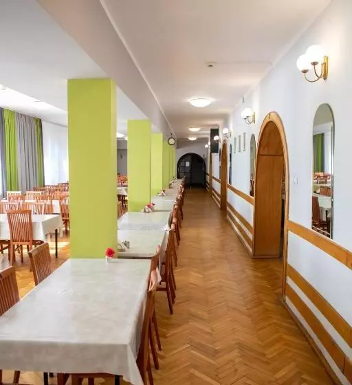 リゾートホテル Zacisze Natura Tour