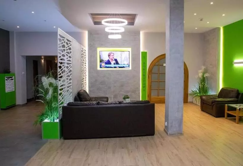 リゾートホテル Zacisze Natura Tour