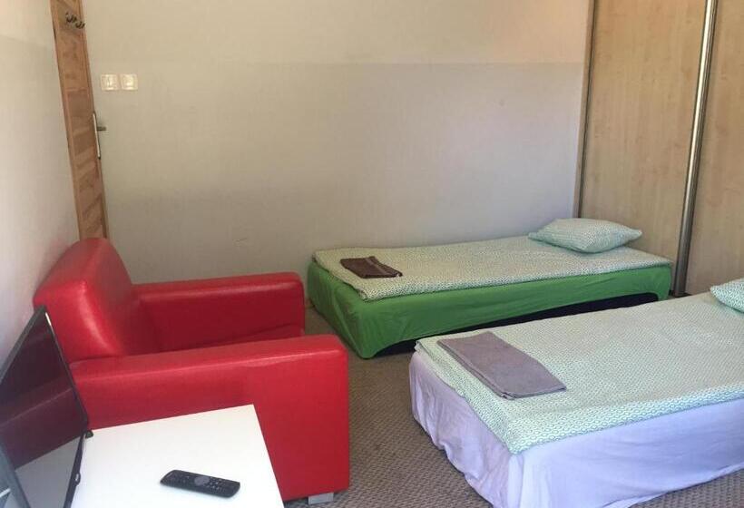 Wilanowska Hostel