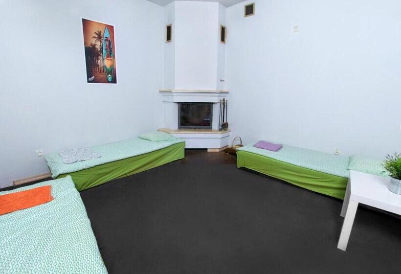 Wilanowska Hostel