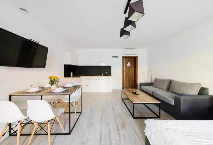 Apartamenty Bałtyckie   Grand Baltic   Wifi, Klimatyzacja, Sala Zabaw, Taras Wypoczynkowy, Centrum U