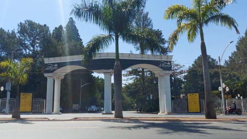 فندق Diroma International