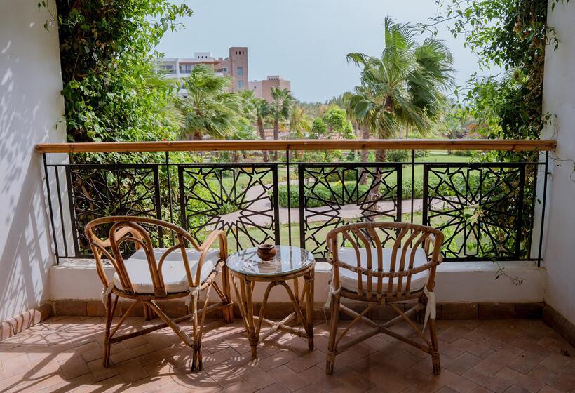 Fort Arabesque West Bay