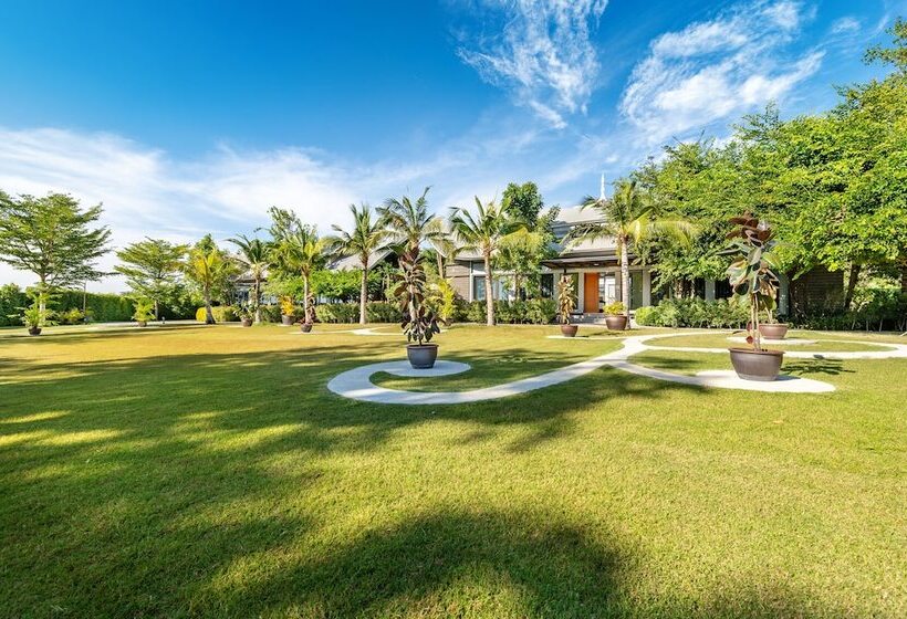 هتل Phukalini Luxury Pool Villa & Onsen Sha Plus Certified