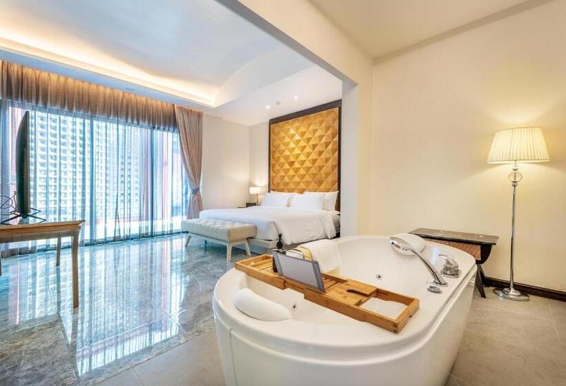 هتل Phukalini Luxury Pool Villa & Onsen Sha Plus Certified